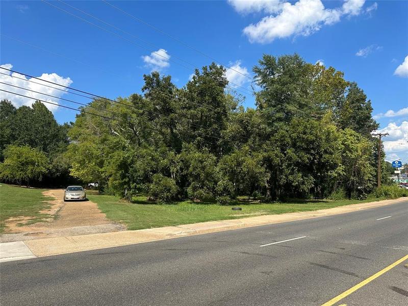 1325 East Marshall Avenue, Longview, TX 75601 for Sale