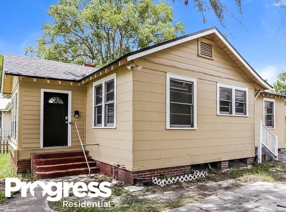 403 W 63rd St - Jacksonville, FL 32208 - Home For Rent