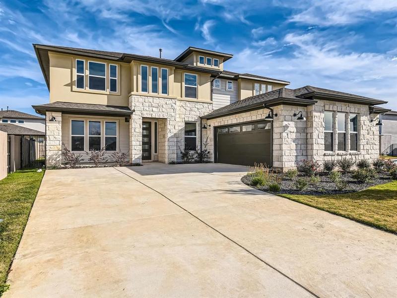 8117 Edmondson Bnd, Austin, TX 78744 for Rent
