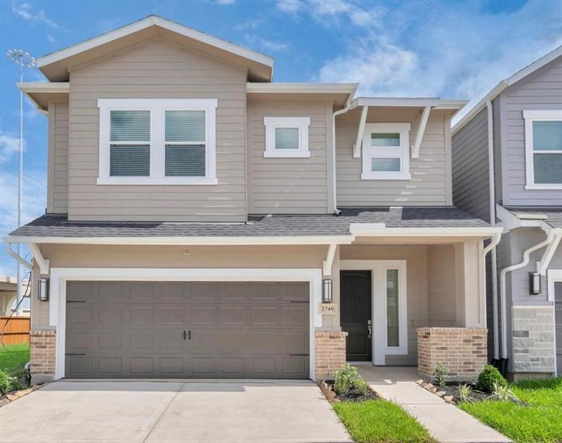 2716 Brown Lake St, Houston, TX 77008 for Rent