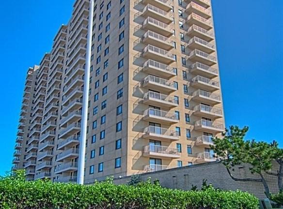 5000 Boardwalk - Ventnor City, NJ 08406 - Home For Rent