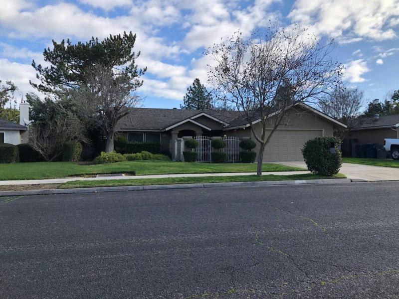 2709 GREENWOOD DR, Madera, CA 93637 Single Family Residence For Sale  MLS# 608026 for Rent