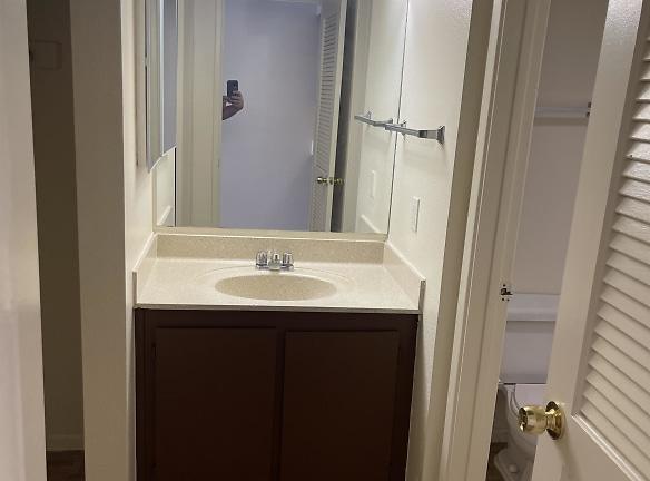 2540 N 51st Ave unit 109 - Phoenix, AZ 85035 - Home For Rent