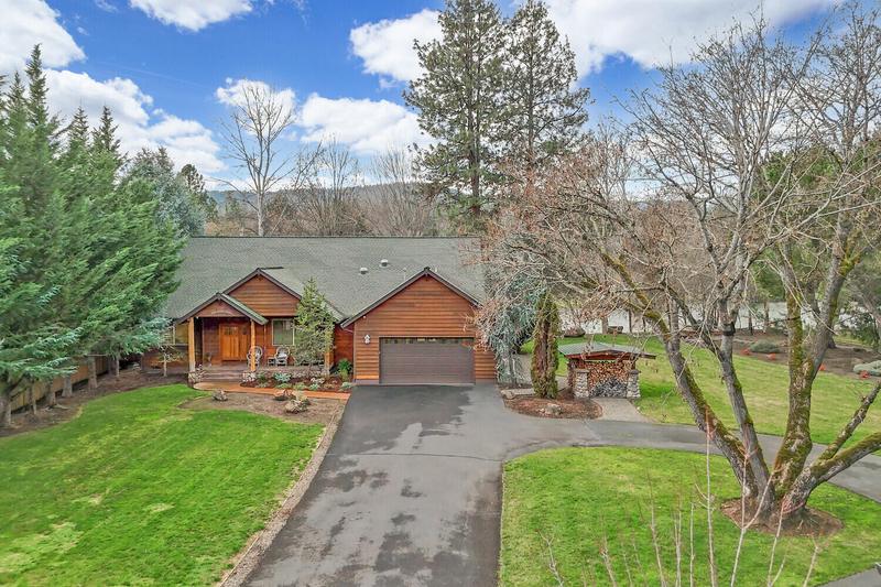 20415-59 Hwy 62, Shady Cove OR 97539 for Sale