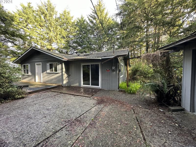 63375 Crestwood Dr, Coos Bay, OR 97420 - MLS 24192996 for Sale