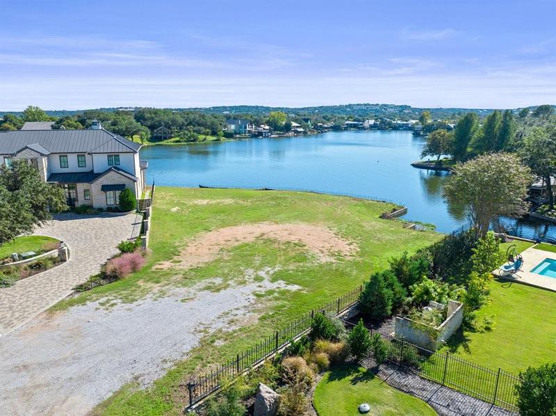 121 Boot Hill Dr, Horseshoe Bay, TX 78657 for Sale