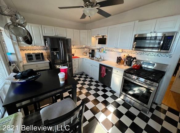 2821 E Belleview Pl - Milwaukee, WI 53211 - Home For Rent