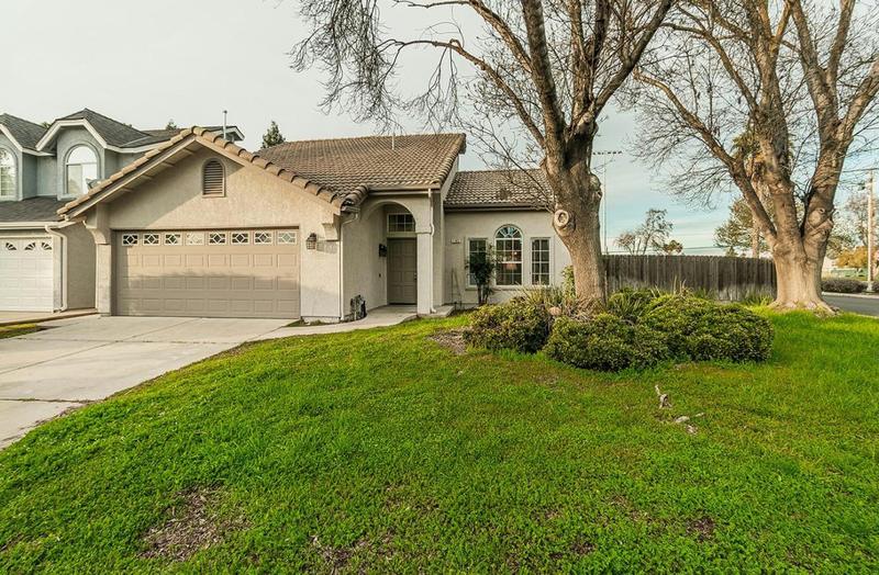 1292 E SALEM AVE, Fresno, CA 93720 Single Family Residence For Sale  MLS# 608184 for Rent