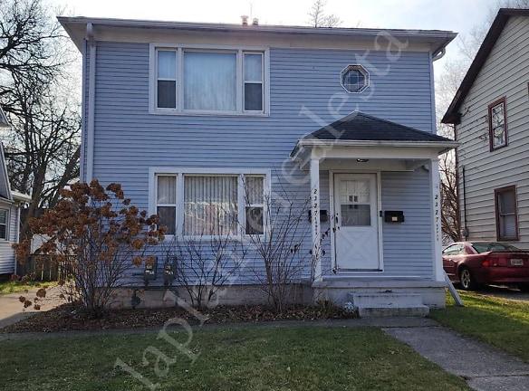 2329 Berdan Ave - Toledo, OH 43613 - Home For Rent
