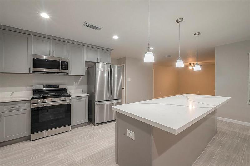 5755 Heron Drive, Houston, TX 77033 for Rent