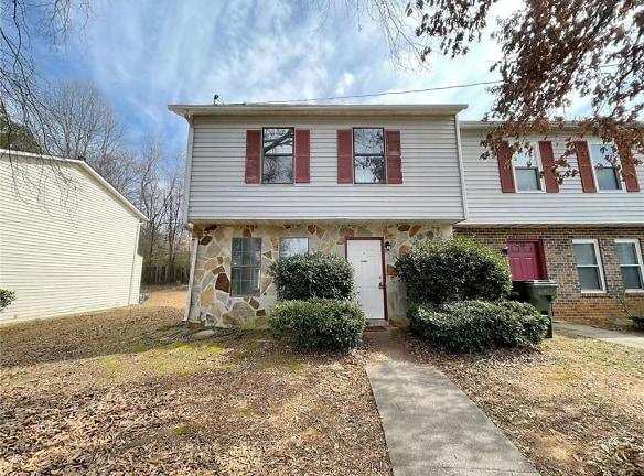 4001 Laurie Jo Dr SW - Marietta, GA 30008 - Home For Rent