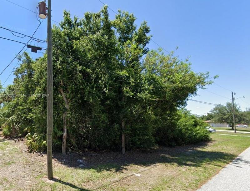 7151 Beardsley St, Port Charlotte, FL 34224 - MLS A11532098 for Sale