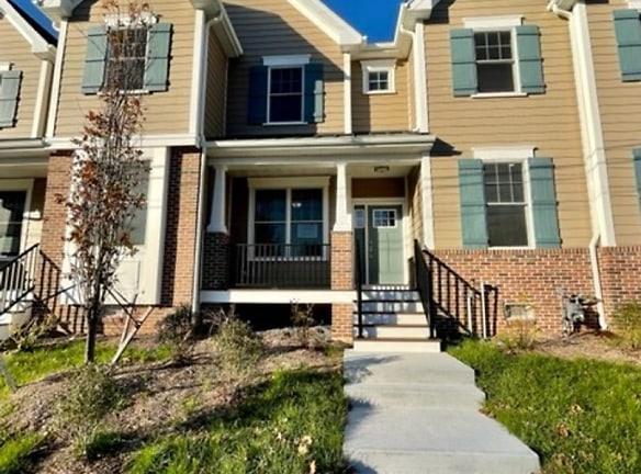 817 Harrison St - Frenchtown, NJ 08825 - Home For Rent
