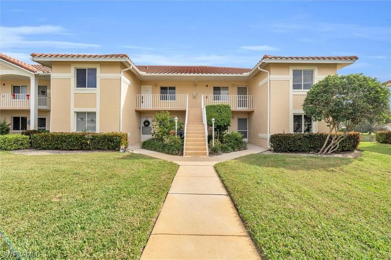 200 Furse Lakes Circle, Unit B11, Naples, FL 34104 for Sale
