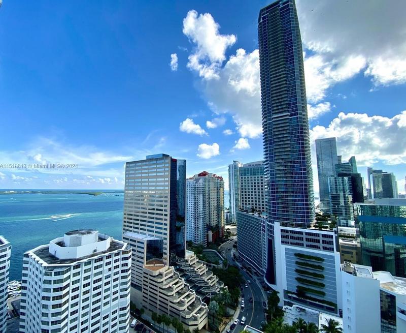 950 Brickell Bay Dr #2807, Miami, FL 33131 - MLS A11518813 for Rent