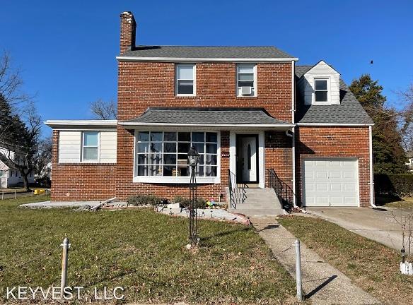 4705 Camden Ave - Pennsauken, NJ 08110 - Home For Rent