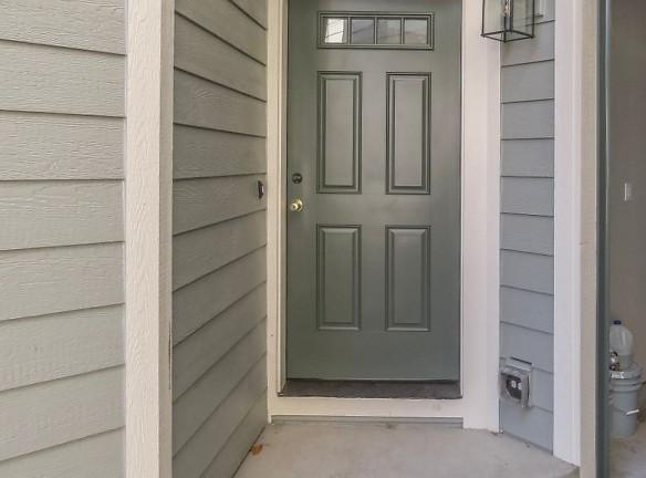 1960 Market St NE - Salem, OR 97301 - Home For Rent