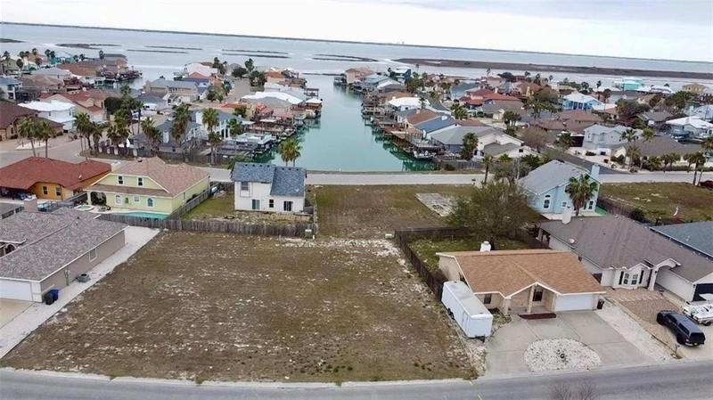 15053 Tesoro Dr, Corpus Christi, TX 78418 for Sale