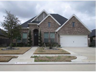 Lynn Orchard Drive for Sale
