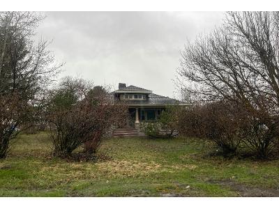800 East for Sale