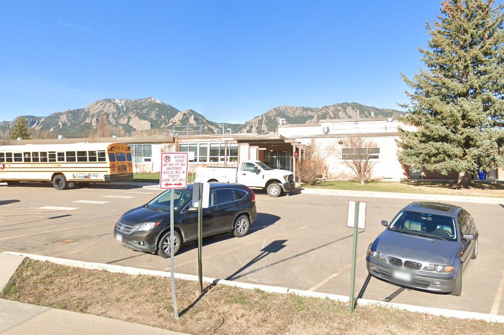 Community Montessori Elementary School