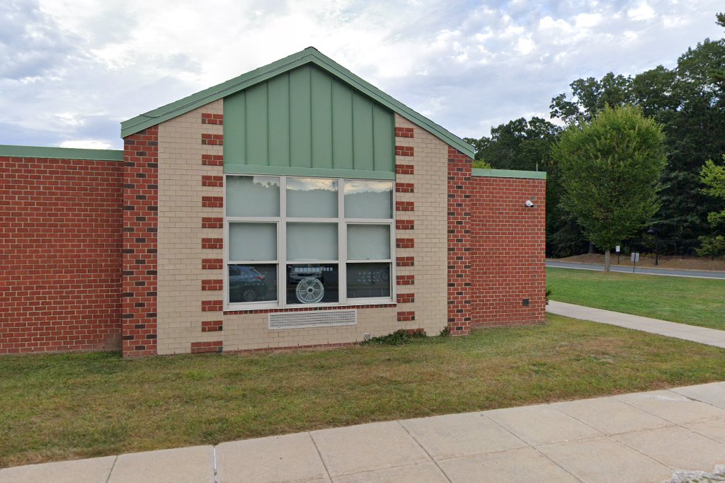 Colonial Park School