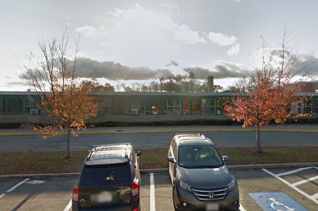 Naquag Elementary School