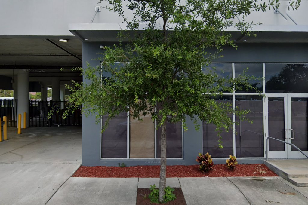 Le Select Pharmacy And Medical Equipment Supply Incorporated Pharmacy