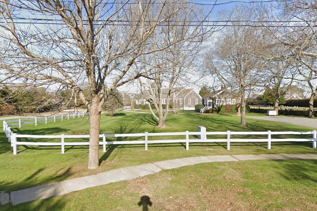 Wainscott School