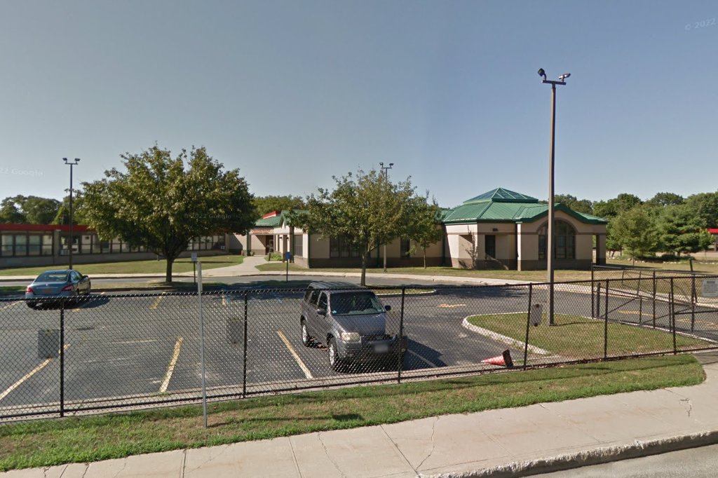Connetquot Elementary School