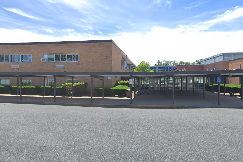 A MacArthur Barr Middle School
