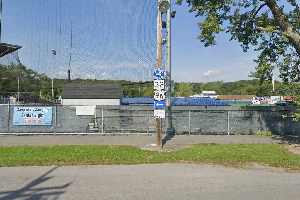 Saugerties Junior High School