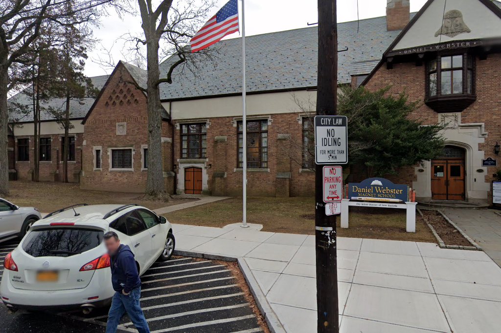 Daniel Webster High School