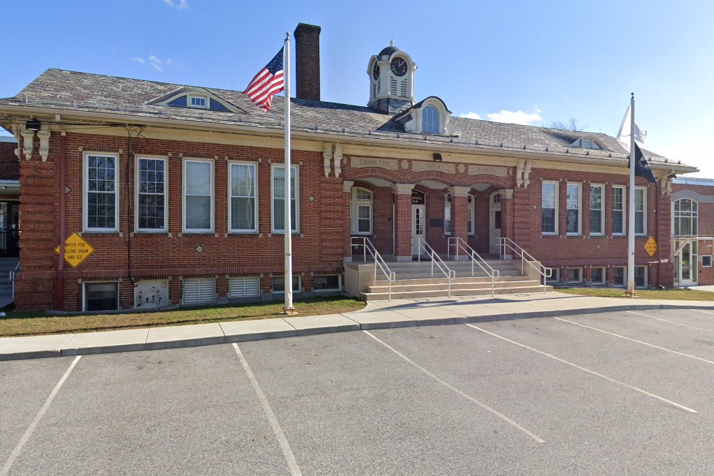 Charlton Veterans Service