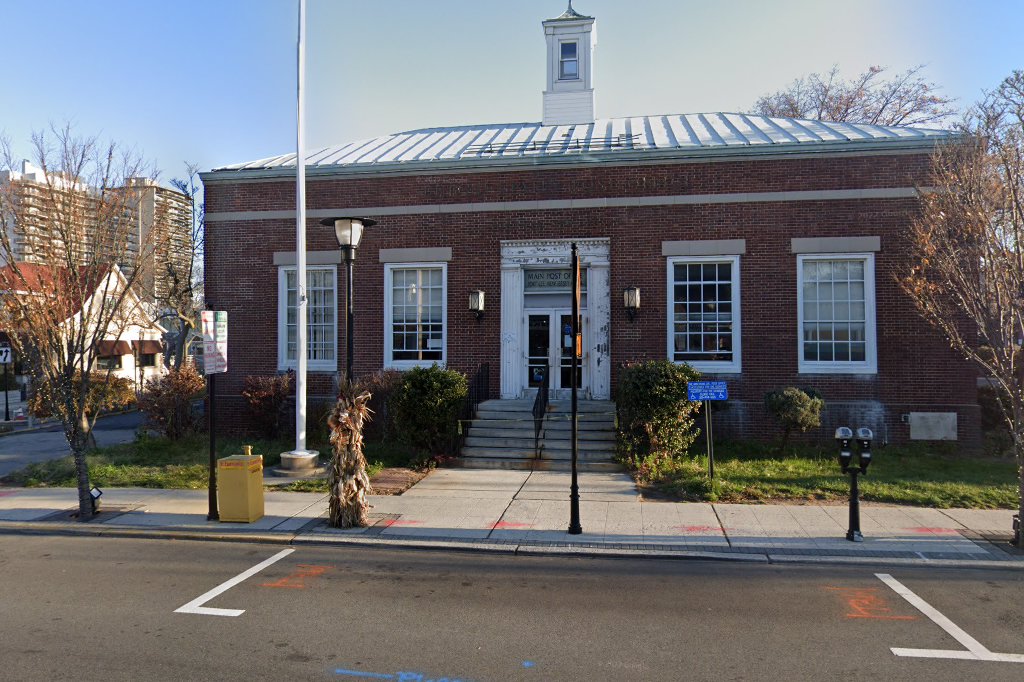 Fort Lee Passport Office