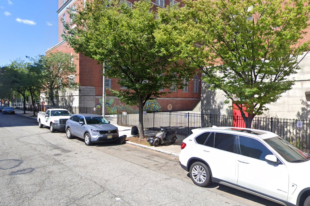 MS 224 Manhattan East School for Arts & Academics