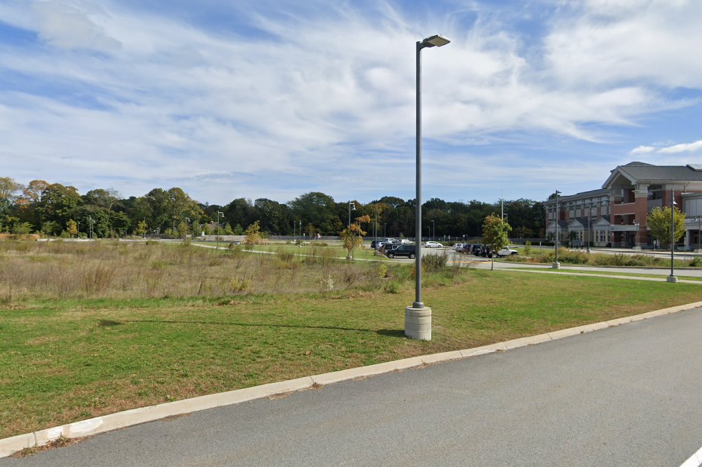 Duxbury High School