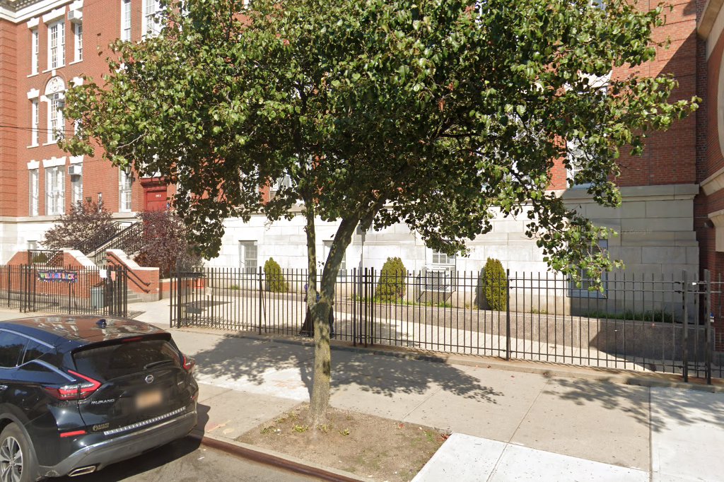 PS 88 Seneca School
