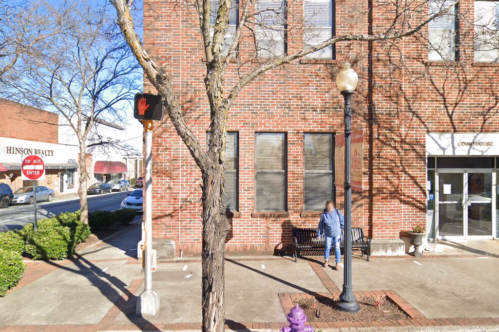 Thomaston MVD Tag Office