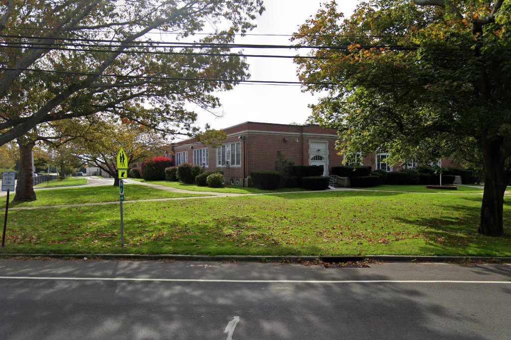 Aquebogue Elementary School