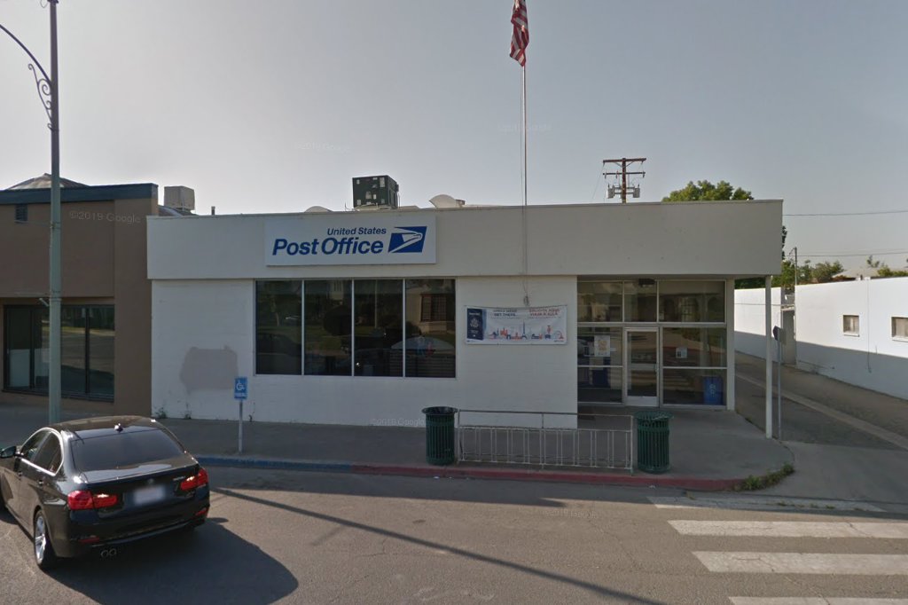 Lindsay Passport Office