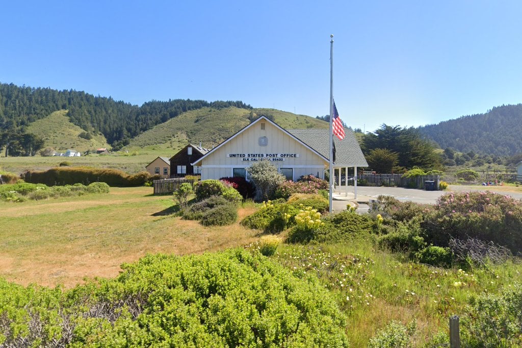 Elk Passport Office