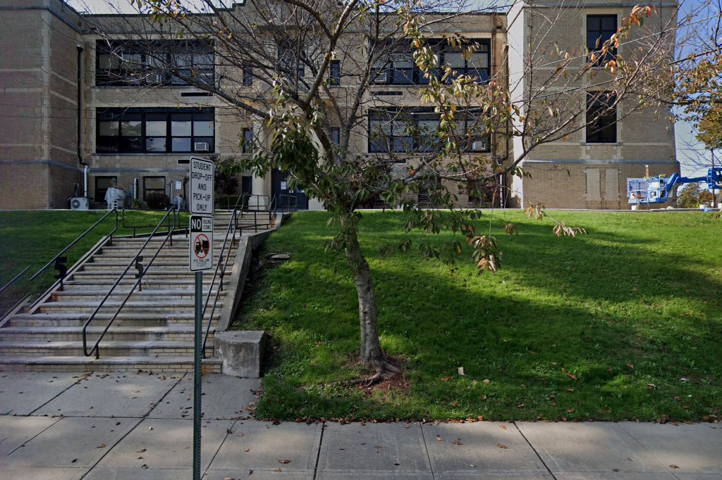 Number 5 Elementary School