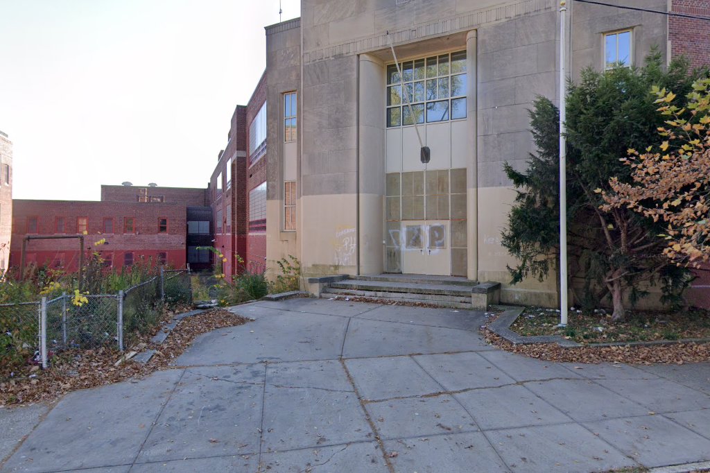 Dayton St School