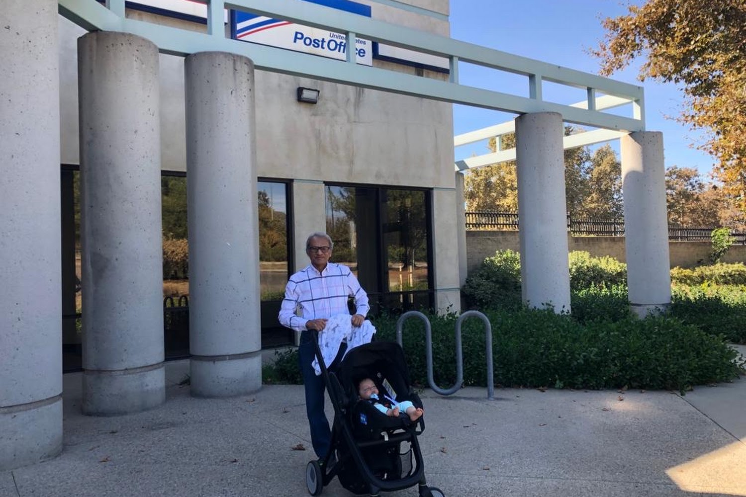 La Verne Passport Office