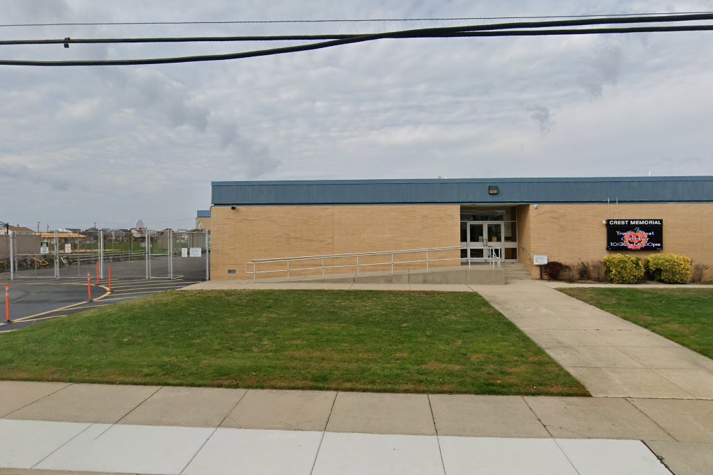 Crest Memorial School