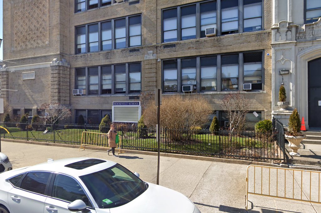 Roosevelt Administration School