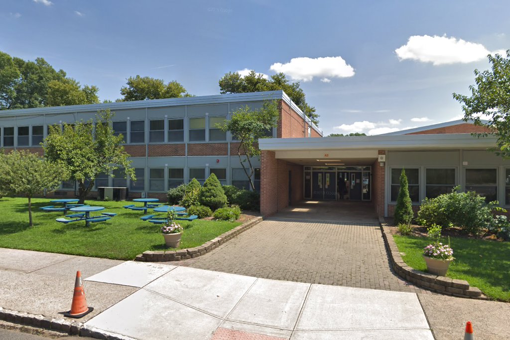 Tamaques School