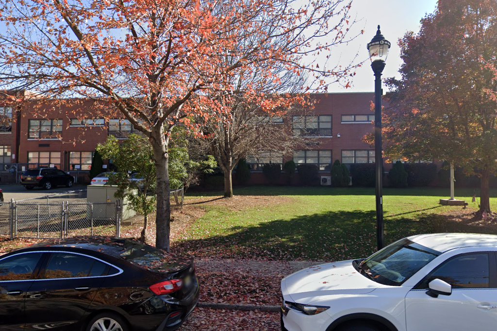 Lyndhurst High School