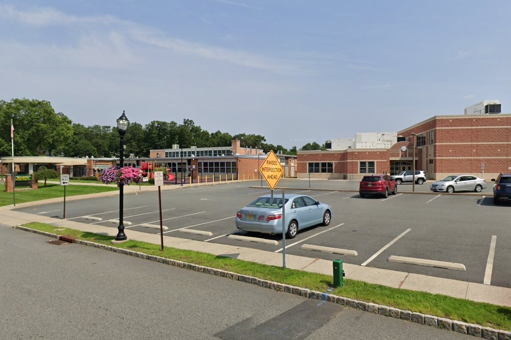 Alfred C MacKinnon Middle School